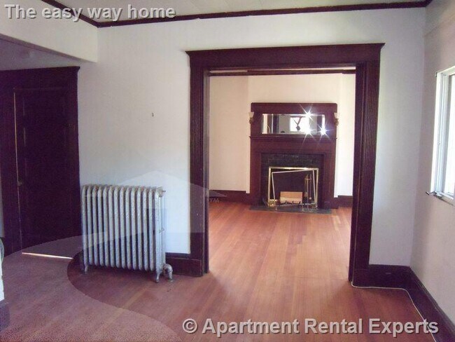 Foto del edificio - 79 College Ave