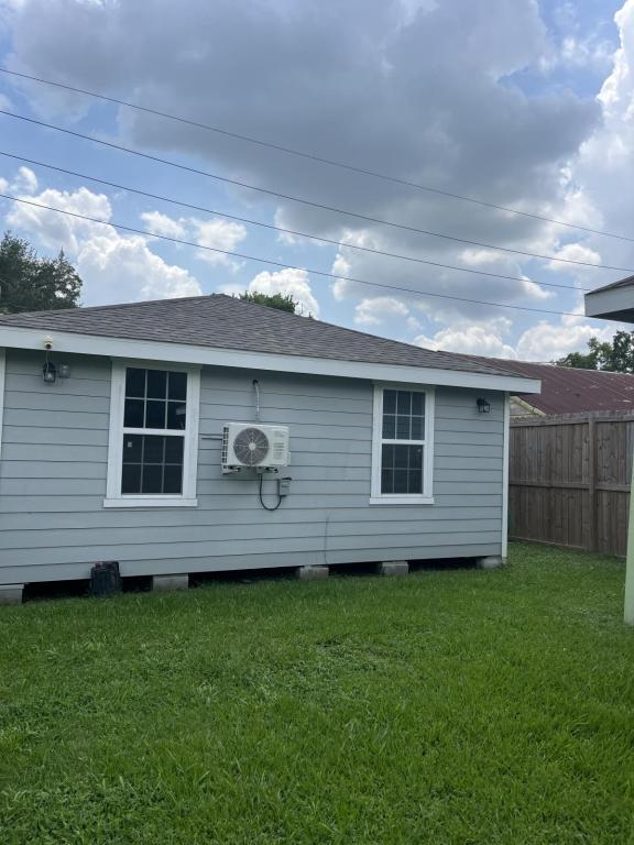 Photo - 106 4th St House