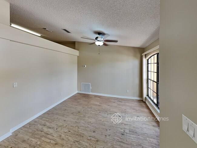 Foto del edificio - 1013 Sabal Grove Dr