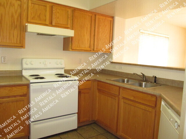Foto del edificio - 13821 W Rovey Ave