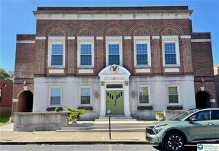 Building Photo - 147 S 4th St