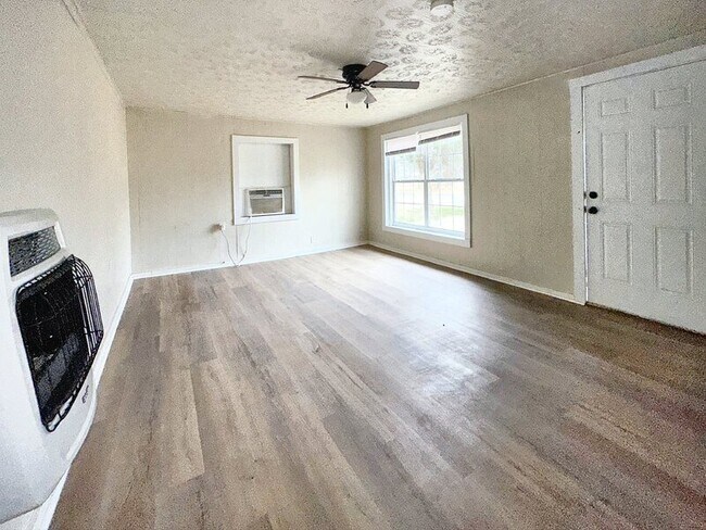 Foto del edificio - 212 N McCracken St