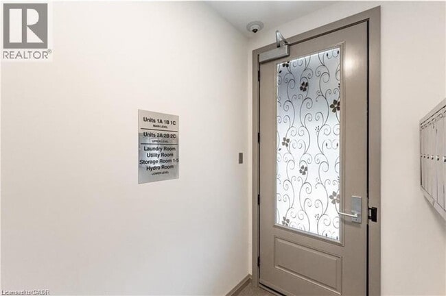 Building Photo - 36 Grant Ave