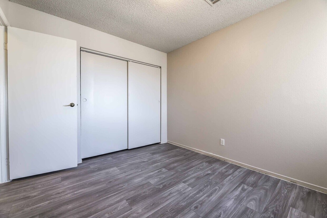 Foto principal - 419 N 15th St