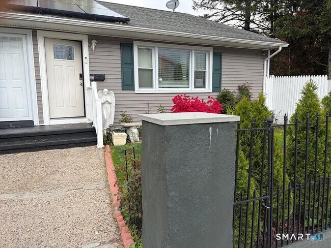 Foto del edificio - 50 Trumbull Ave