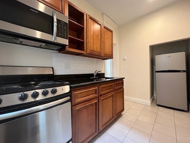 Primary Photo - 73 Park Dr