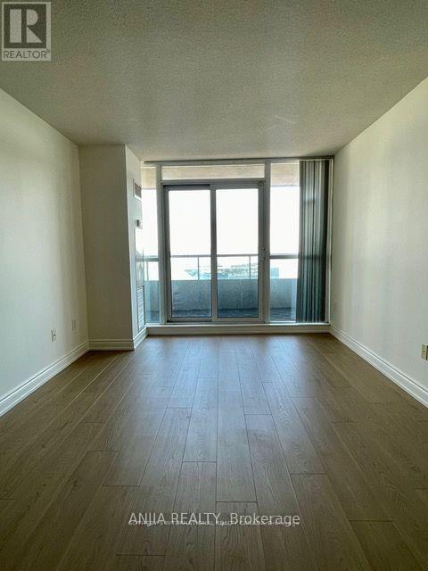 Photo du bâtiment - 60 Brian Harrison Way