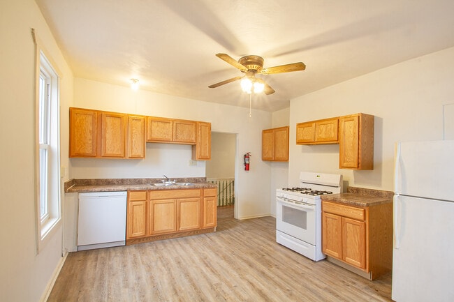 Building Photo - 435 Franklin Ave