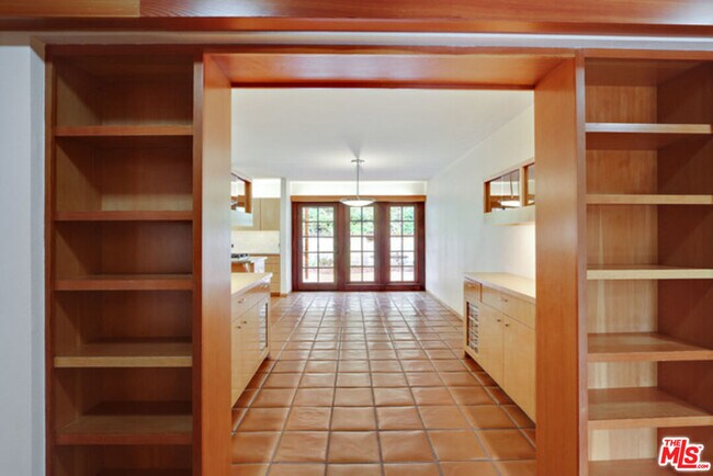 Building Photo - 5942 Paseo Cyn Dr