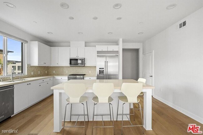 Foto del edificio - 3 br, 2 bath Condo - 12526 W Fielding Cir ...