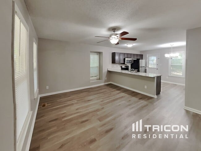 Foto del edificio - 1413 Amber Acres Ln
