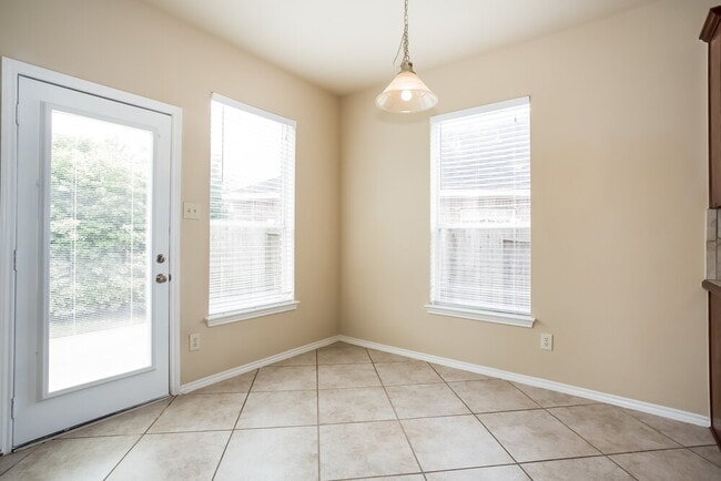 Foto del edificio - 9510 Wakefield Village Dr