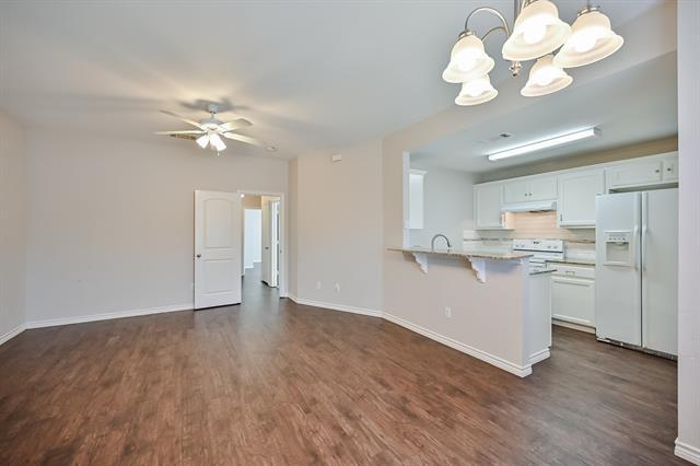 Foto del edificio - 607 Kings Way Dr