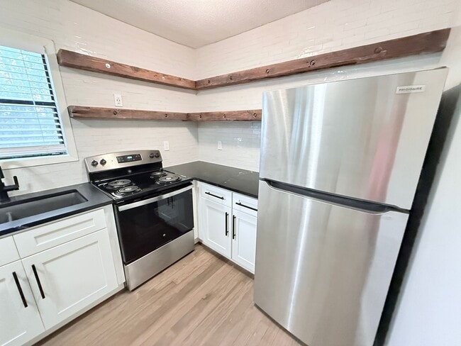 Photo - 15 CR 302 House