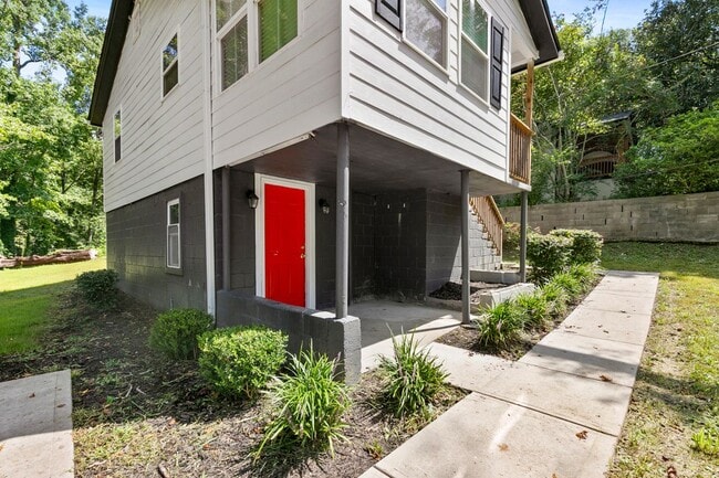 Building Photo - 2343 Carver Dr NW