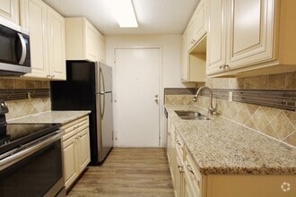 Building Photo - 32 Silver Hill Ln