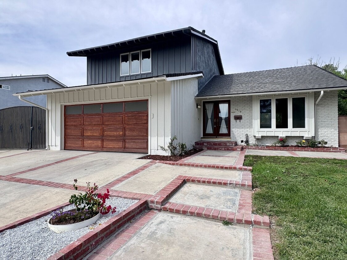 Foto principal - Beautiful 3 bedroom Newbury Park Home