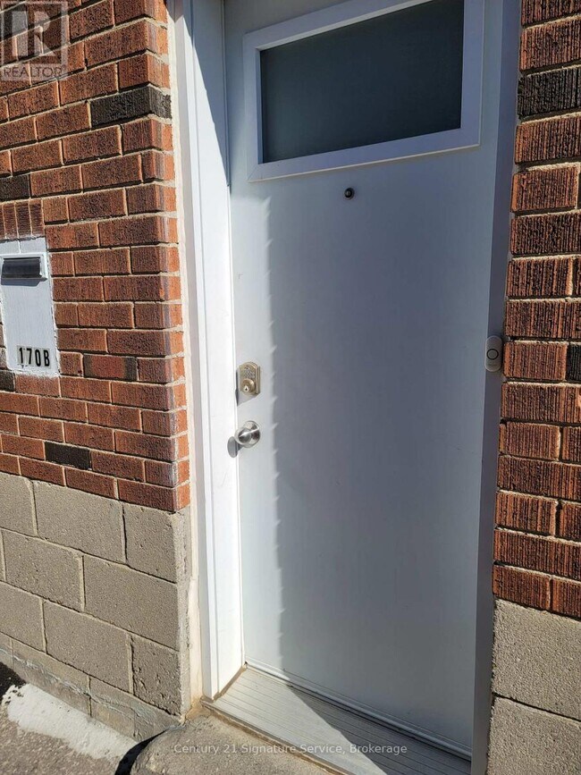 Building Photo - 170 Schell Ave