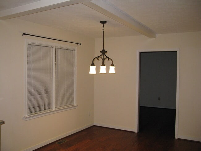 Building Photo - 6151 Rosemary Dr
