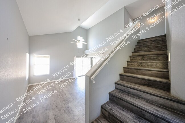 Foto del edificio - 15847 N 32nd Pl