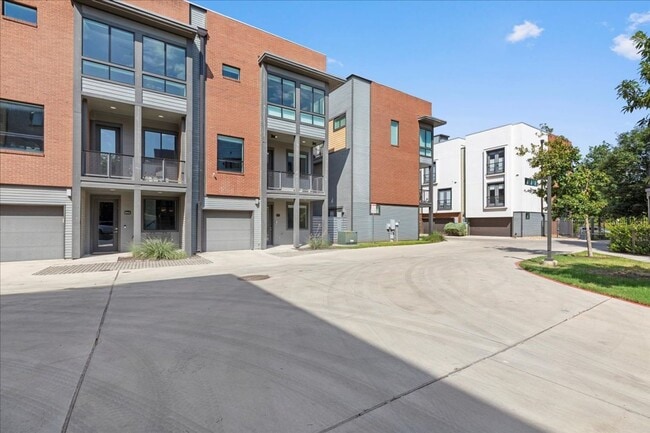 Building Photo - SOJO Crossing Townhomes