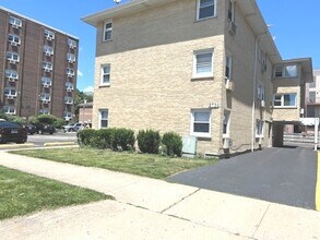 Building Photo - 8734 W Summerdale Ave