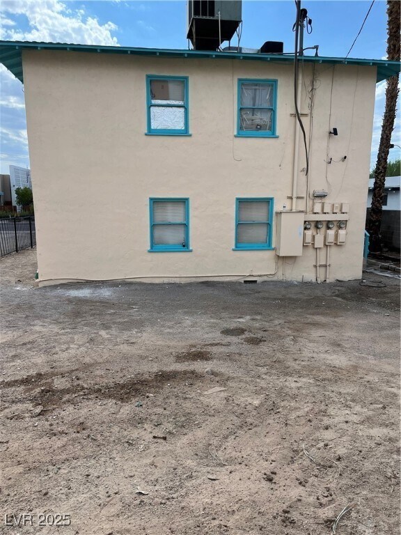 Building Photo - 412 S Maryland Pkwy