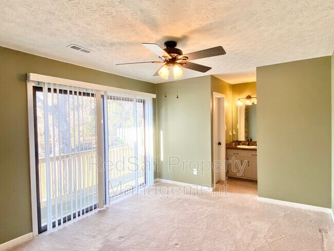 Building Photo - 7867 Sunset Dr