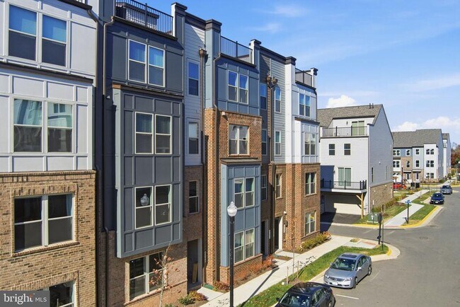 Foto del edificio - 2136 Glacier Rd