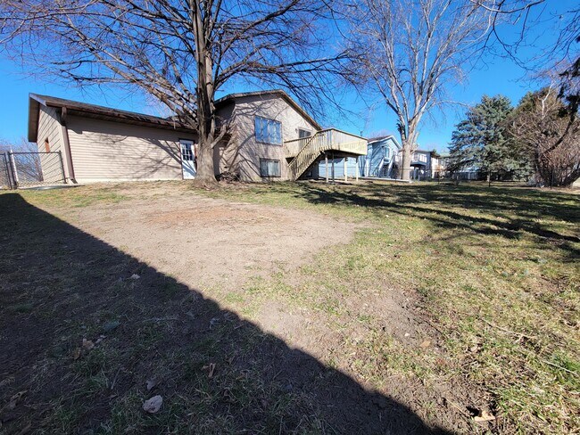 Foto del edificio - 3300 Whalers Ln NW