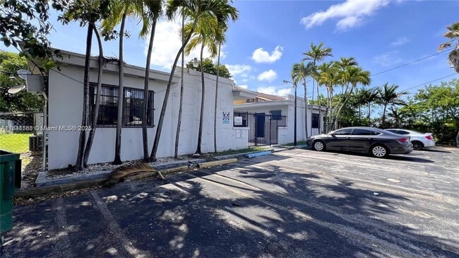 Foto del edificio - 3711 NW 24th Ave