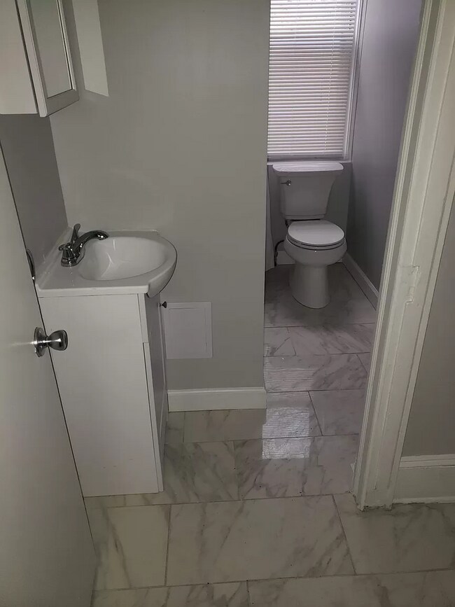 Foto del edificio - 124 N 52nd St