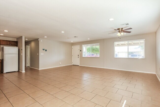 Foto del edificio - 6850 W Coolidge St