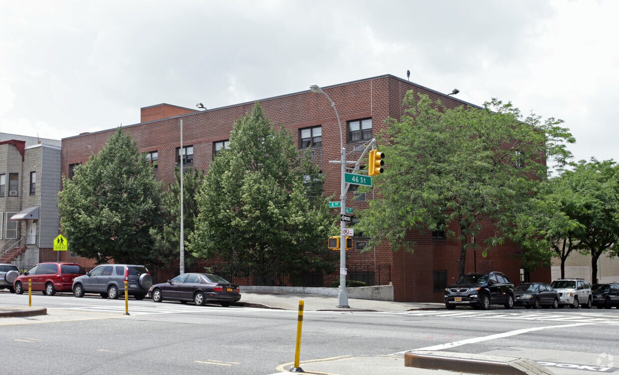 Primary Photo - 4602 4th Ave