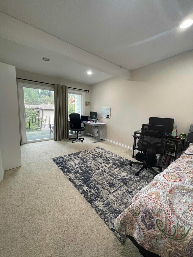 Foto del edificio - 450 Tuolumne Ave