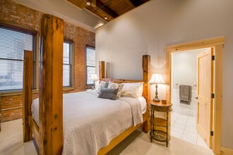 Building Photo - Shorehaus Lofts