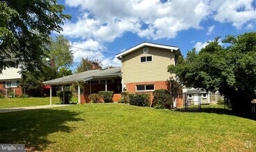 Building Photo - 11403 Clara St