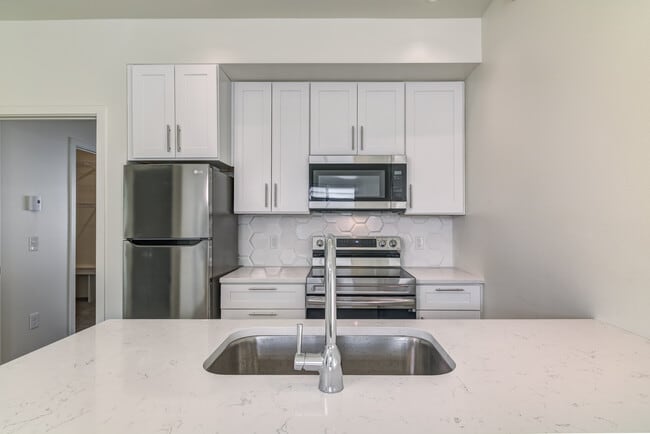 Foto del edificio - 3255 Fairfax St