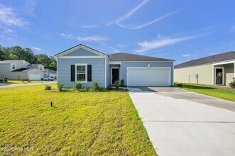 Building Photo - 395 Ladyfish Loop NW