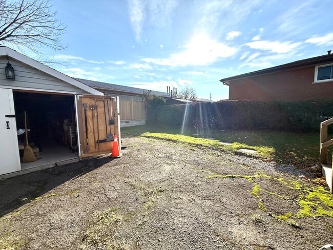 Photo du bâtiment - 92 Glennie Ave