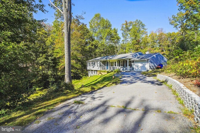 Foto del edificio - 4978 Tall Oaks Dr