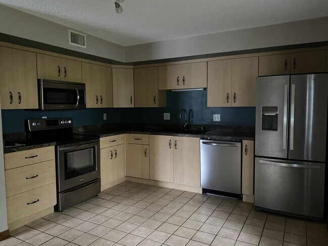 Foto del edificio - 2054 Oak Meadow Cir