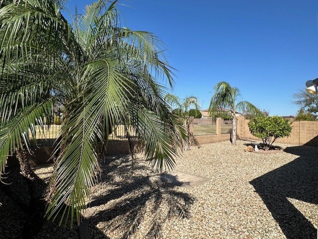 Foto del edificio - 16524 N 151st Ln