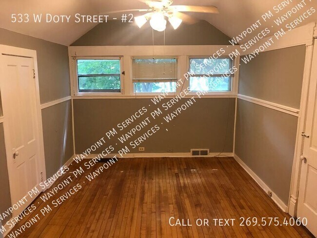 Building Photo - 533 W Doty St