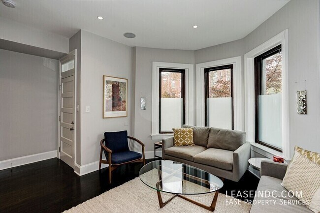 Foto del edificio - 1964 2nd St NW