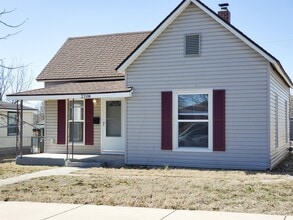 Building Photo - 2208 Bird Ave