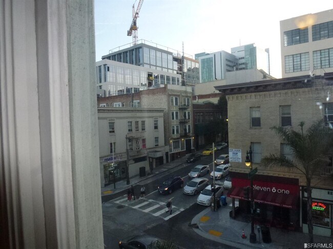 Building Photo - 1086 Post St