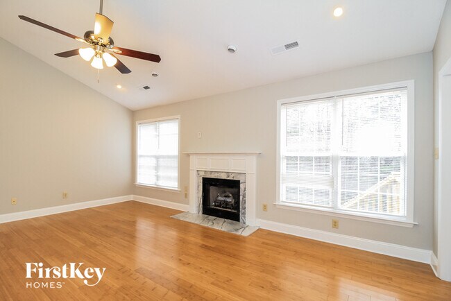 Building Photo - 365 Craver Pointe Dr