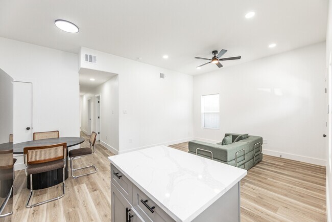 Foto del edificio - 9727 Stedman St