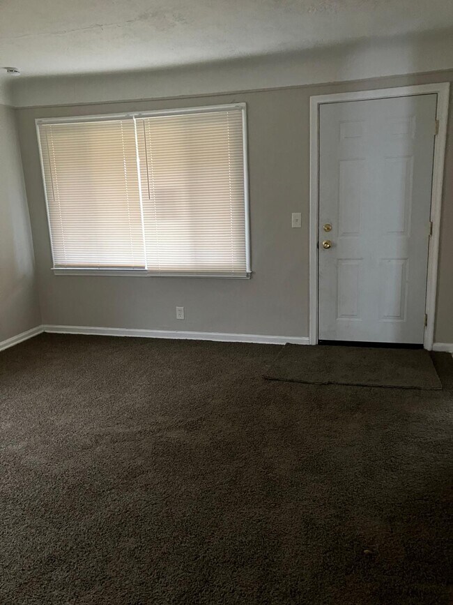 Foto del edificio - 12709 Mansfield St